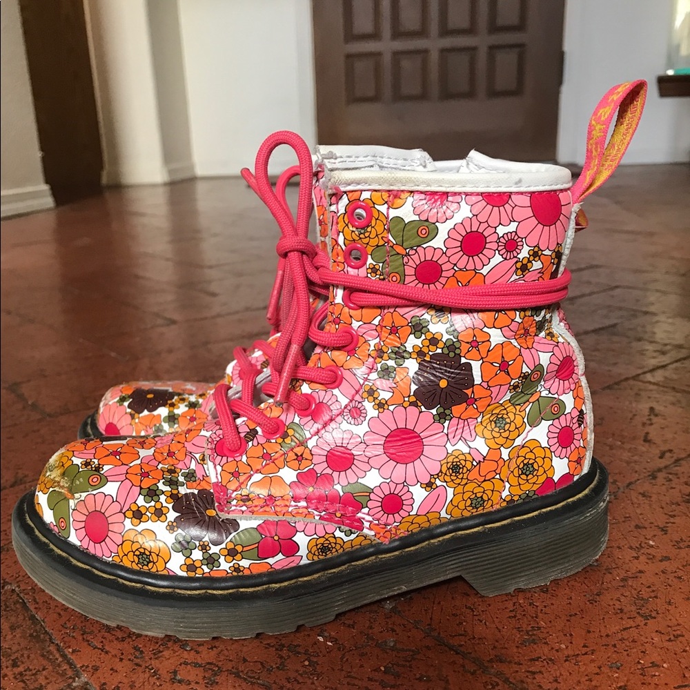 Dr. Martens 🌸🌼